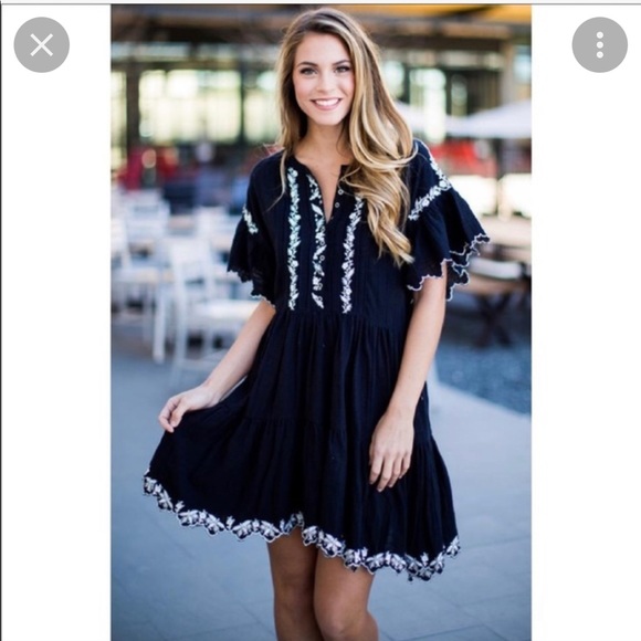 Free People Dresses & Skirts - Free people black Santiago dress with white floral embroidery size m